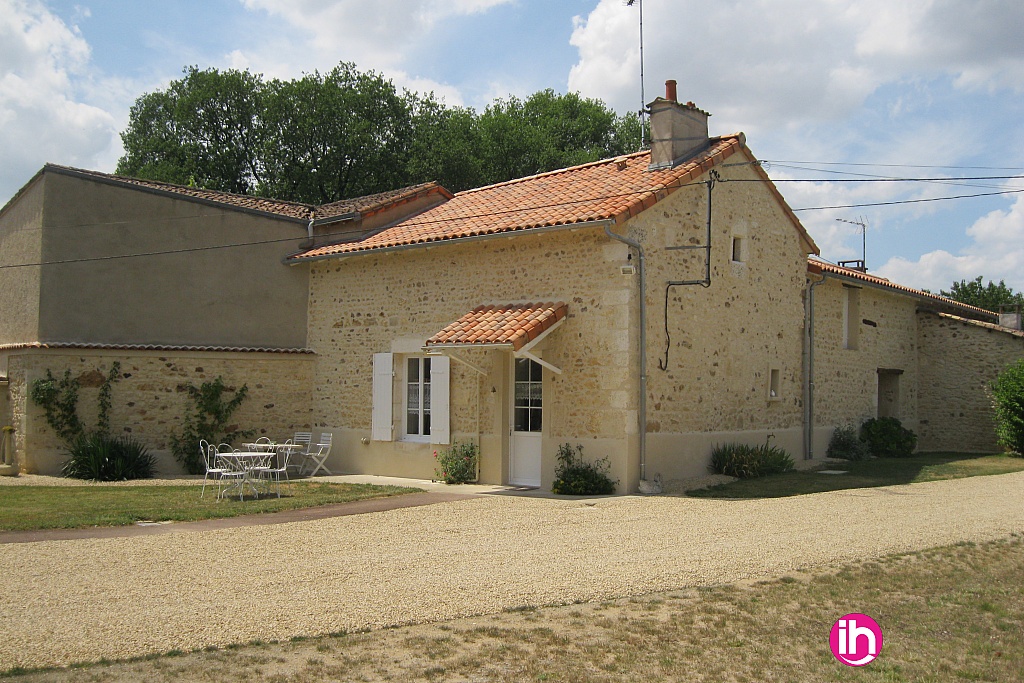 Maison dans cour commune