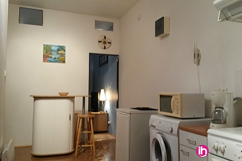 Location de meublé : Cruas 15 min : Marina-appartement 1 chambre avec petite terrasse