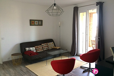 Location de meublé : Manosque Grand T2 en rez-de-jardin dans quartier calme sur les hauteurs de la ville