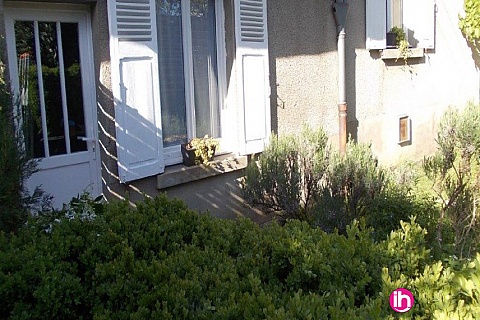 Location de meublé : LIMOGES : petite maison avec jardin