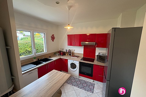 Location pour salarié en déplacement de meublé : DAMPIERRE, Grand T3 avec terrasse et jardin entièrement rénové, NEVOY