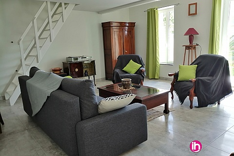 Location pour salarié en déplacement de meublé : BLAYAIS ,belle maison  ,2 chambres SAINT SAVIN