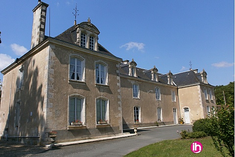 Location pour salarié en déplacement de meublé : CIVAUX, Maison Bourgeoise du XIXe