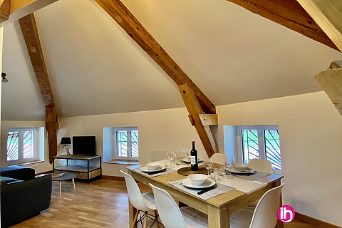 Location de meublé : BUGEY, Appartement meublé "Les combles", Hieres sur Amby