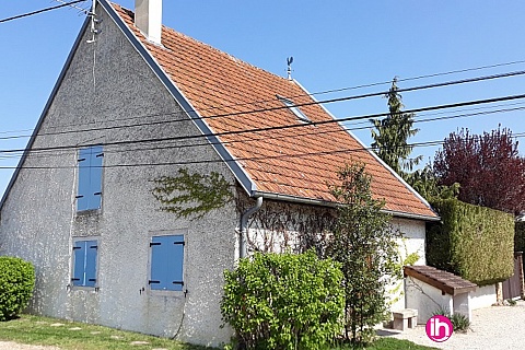Location de meublé : DIJON maison de village meublée 100 m2 proche Dijon situé à Varanges