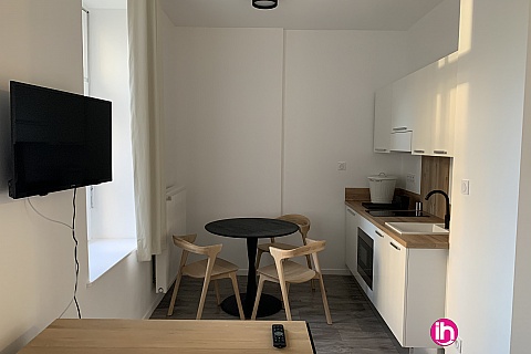 Location de meublé : THIONVILLE CATTENOM Appartement N° 4 neuf face gare 1 - 2 PERS  (+ 15 m2)