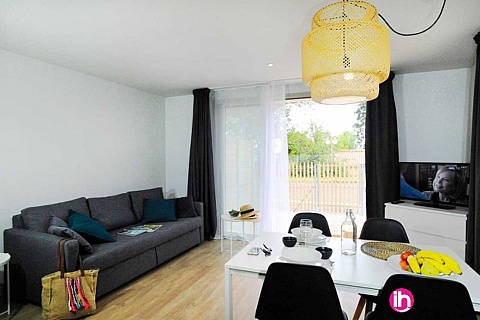 Location de meublé : BLAYAIS,bel appartement T2 centre de jonzac