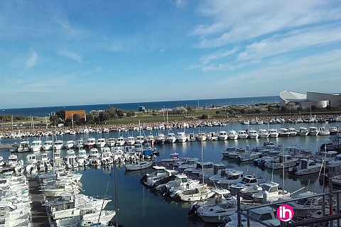 Location de meublé : JUNO BEACH, Grand T2 cosy, entièrement rénové, bord de mer, Courseulles