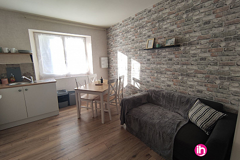 Location pour salarié en déplacement de meublé : SAINT AMAND SUR SEVRE: Appartement tout confort 