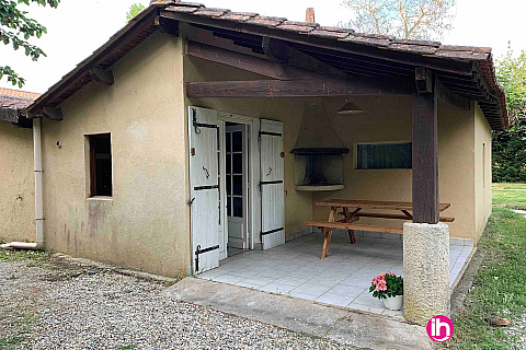 Location de meublé : VILLEFRANCHE-DE-LONCHAT ,maison 2 chambres