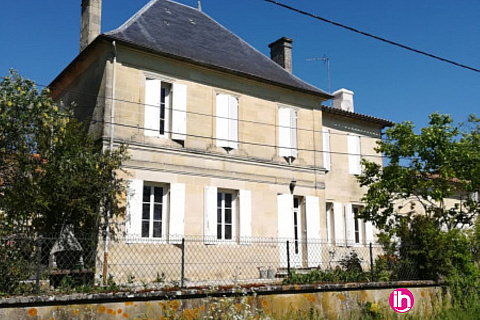 Location de meublé : COUTRAS ,maison 5 chambres ,SAINT-CHRISTOPHE DE DOUBLE