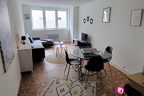 Location de meublé : NEVERS, APPARTEMENT T2 AU RDC DE CARATERE, Plein centre de Nevers