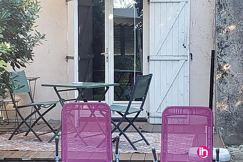 Location de meublé : NIMES, studio indépendant avec terrasse, LEDENON