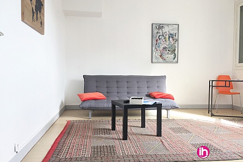 Location de meublé : SULLY SUR LOIRE DAMPIERRE Appartement en plein centre de SULLY