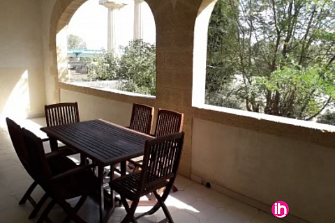 Location de meublé : NIMES, appartement 1 ch, REMOULINS
