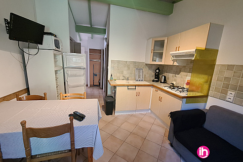 Location de meublé : TRICASTIN petit appartement 4 personnes - 2 chambres, Saint-Paul-Trois-Châteaux