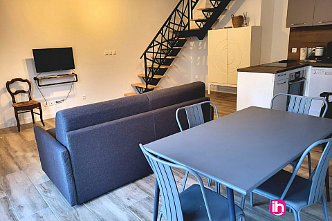 Location de meublé : SAINT-VULBAS : Maison 2 personnes - 2 chambres, Saint-Maurice-de-Gourdans