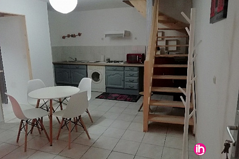 Location de meublé : NIMES, appart 1 ch,centre nimes