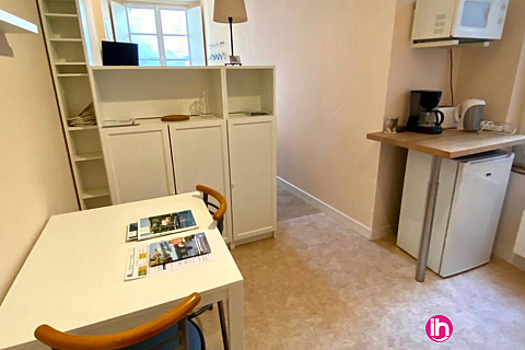 Location pour salarié en déplacement de meublé : SAUMUR : studio 1-2 personnes, Saumur