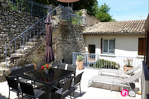 Location de meublé : Cruas 20' Tricastin 20' : studio atypique 2 personnes - 1 chambre, Châteauneuf-du-Rhône