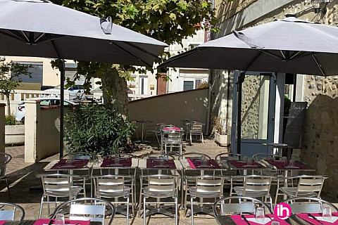 Location de meublé : Cruas 15'- Chambre d’hotel + petit DEJ & REPAS de soir- 2 personnes / Le Teil