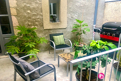 Location de meublé : PIERRELATTE/CRUAS : chambre 1 personne,kitchenette équipée & terrasse-Viviers