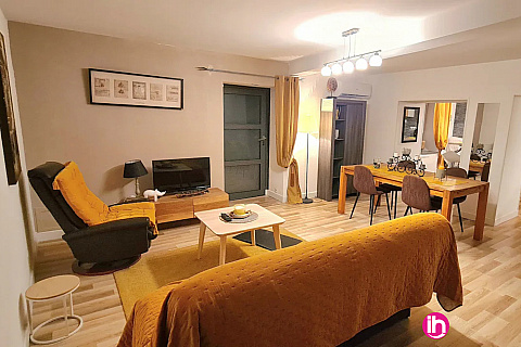 Location de meublé : LE POUZIN, appartement 2 pers, 1 chambre, terrasse,parking