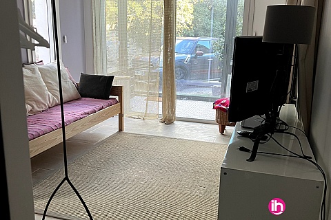 Location pour salarié en déplacement de meublé : TRICASTIN : appartement  2 pers avec terrasse et sanitaire privative, Saint-Restitut