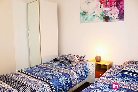 Location de meublé : CRETEIL  appartement 4 chambres 8 lits 2 salles de bains