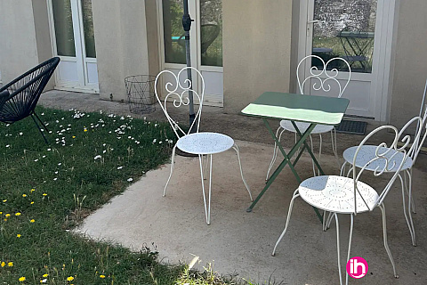 Location de meublé : TRICASTIN/MARCOULE : appartement 1 pers, 1 chambre, terrasse & parking - BOLLENE
