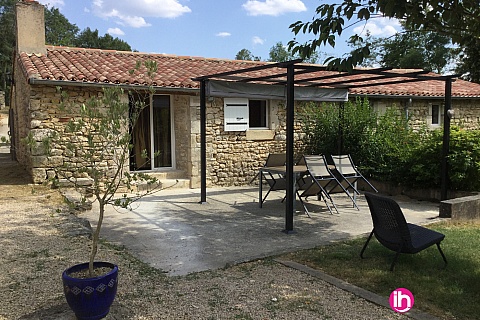 Location de meublé : GENÇAY : maison 4 personnes - 3 chambres, Saint-Maurice-la-Clouère