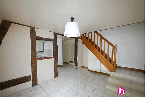 Location de meublé : Duplex 2 Chambres + Bureau – Vue Loire & Proche Château de Gien