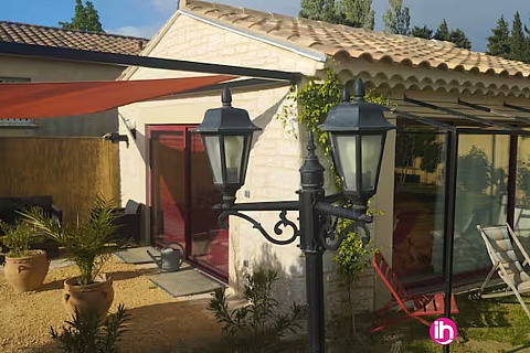 Location de meublé : TRI/MARCOULE : appartement 1pers, 1 chbre, clim & parking - MORNAS