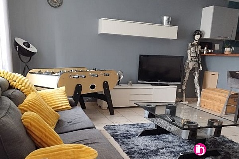 Location de meublé : ST ALBAN/maison 2 chbres, 3 pers, parking & jardin - SABLON