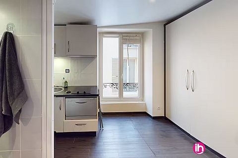Location de meublé : PARIS 1 ER Studio1 lit1 salle de bain