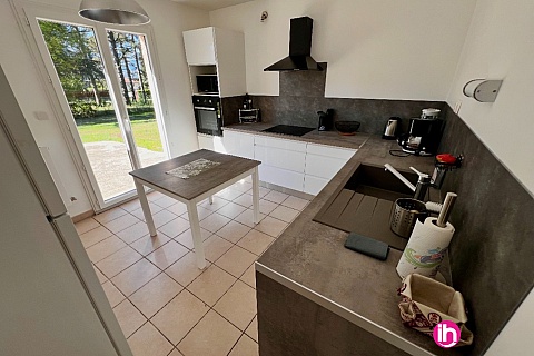 Location de meublé : Maison 3 chambres - Roussillon