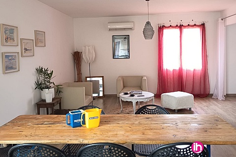 Location pour salarié en déplacement de meublé : MAUSSANE - Logement 2 chambres - Parking gratuit