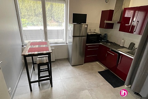 Location de meublé : Civaux-Poitiers  maison meublée de 45m2 refaite à neuf Lhommaizé