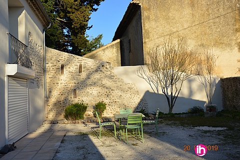 Location de meublé : TRICASTIN BOLLENE PIERRELATTE Maison entièrement rénovée T3 avec Jardin Pierrelatte