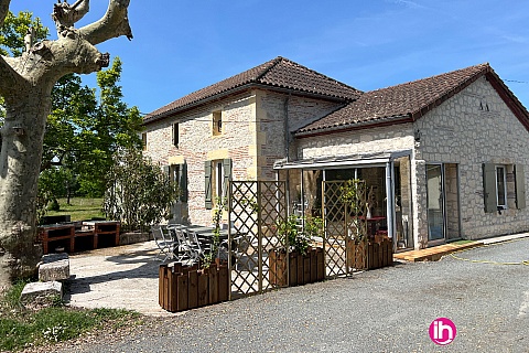 Location de meublé : VILLENEUVE-SUR-LOT : maison 5 personnes - 5 chambres, Le Temple-sur-Lot