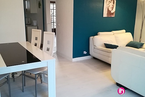 Location de meublé : CIVAUX, MAISON 3 chambres rénovée à Verrières